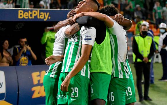 La celebración del primer gol de Ruyeri Blanco con Nacional. El exMagdalena cumplió la ley del ex.FOTO dimayor