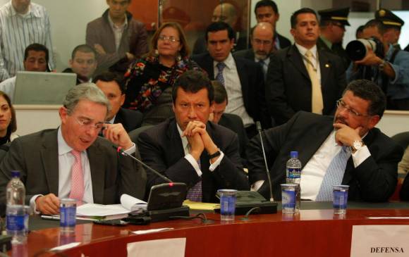 La defensa del expresidente Álvaro Uribe, los abogados Jaime Granados y Jaime Lombana. FOTO COLPRENSA