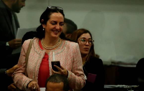 La senadora del Centro Democrático María Fernanda Cabal presentó el proyecto de ley junto al representante por el Centro Democrático Christian Garcés. FOTO Colprensa.