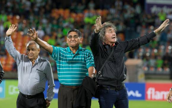 En la celebración de los 70 años del club junto a Tito Manuel Gómez y Raúl Navarro.