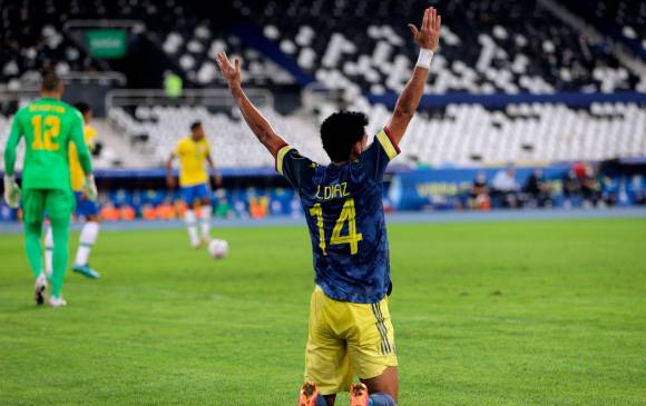 Luis Díaz celebra después del gol a Brasil. Foto EFE