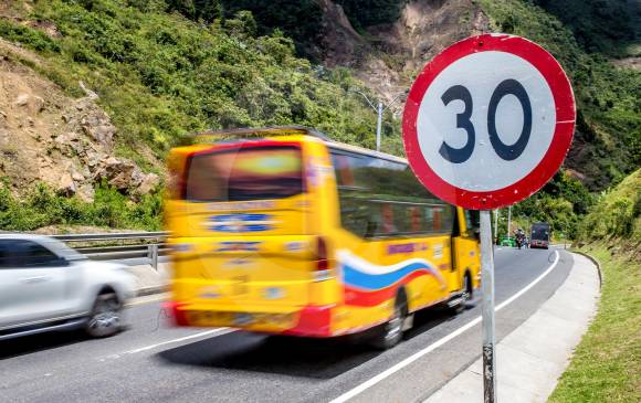 Respetar los límites de velocidad es clave para prevenir los accidentes - FOTO: JUAN ANTONIO SÁNCHEZ