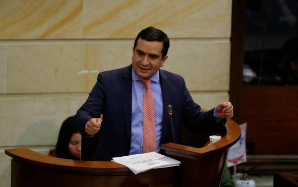 En su carta de renuncia, Edward Rodríguez dijo que sufrió un “constante maltrato” en el uribismo. Foto: Colprensa.