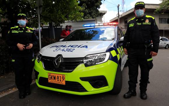 El uniforme verde oliva que vistió por casi 130 años a la Policía será reemplazado por uno color azul naval, similar al que usan uniformados de otros países de América y Europa. FOTO Jaime Pérez