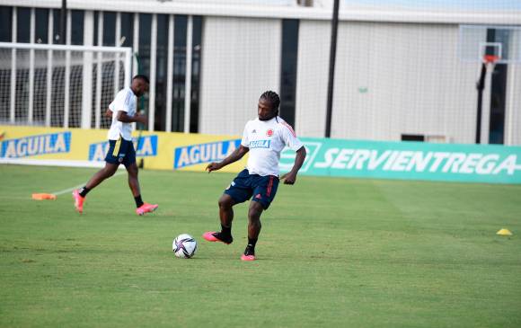En la imagen aparece Yimmi Chará durante las prácticas de la Selección para este amistoso. FOTO fcf 