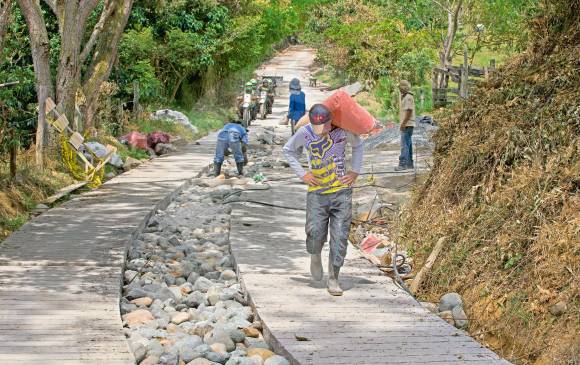 Para infraestructura en los municipios se destinarán $ 1,7 billones. Foto: Jaime Pérez. 