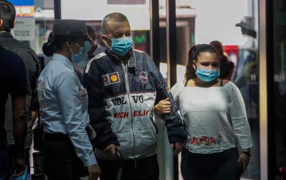 El Ministerio de Salud reitera el llamado a mantener los protocolos de bioseguridad estrictos. FOTO Manuel Saldarriaga