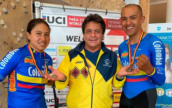 El entrenador José “Chepe” Castro, orgulloso de sus pupilos Carolina Munévar y Diego Dueñas, medallistas en Bélgica. Este domingo finaliza la Copa Mundo de paraciclismo. FOTOS fedeciclismo 