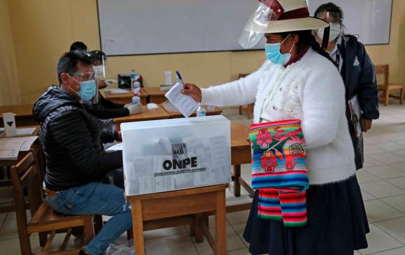 Más de 25 millones de peruanos fueron llamados a votar en estos comicios presidenciales. FOTO EFE