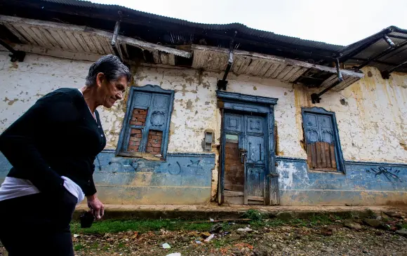 El antiguo hospital es uno de los cinco inmuebles patrimoniales nivel 1 en Abejorral. Hoy está en ruinas. FOTO julio césar herrera