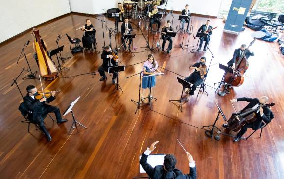 La pandemia ha impedido que muchas orquestas puedan reunirse completas en un mismo espacio, lo que dificulta sus procesos y la consolidación de su sonido. FOTO jaime pérez