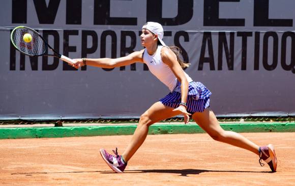 Jugando un excelente tenis Emiliana Arango venció en la final a la Brasileña y medallista olimpica Laura Pigossi. FOTO: Jaime Pérez