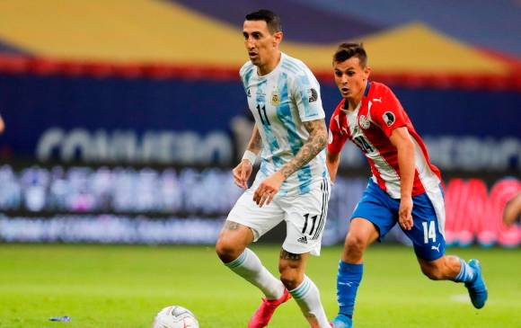 Ángel Di María fue fundamental en el triunfo de Argentina ante Paraguay. Con su desequilibrio fue un constante dolor de cabeza para los jugadores rivales. FOTO EFE
