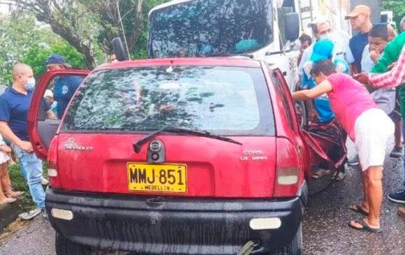 Las tres víctimas mortales viajaban en el carro particular. FOTO: CORTESÍA