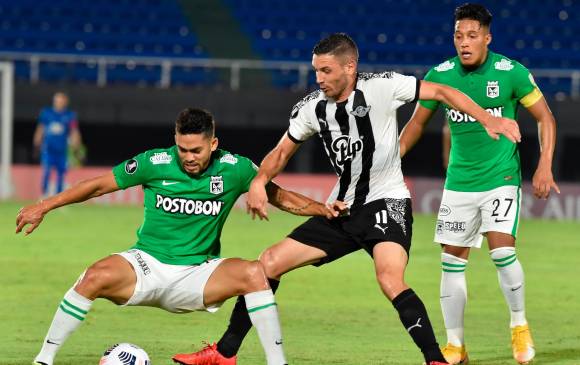 Nacional está 1-0 abajo en la serie ante Libertad de Paraguay. FOTO EFE