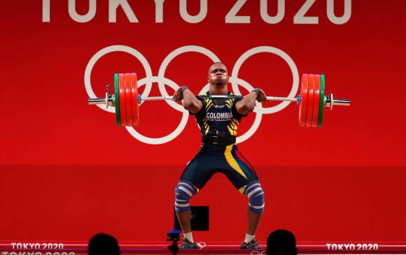 Rodallegas levantó 163 kilos en arranque y 196 en envión, total de 359. Oro: Liu Xiaojun (China, 374 kg), récords Olímpicos en envión y total. Plata Zakarias Bonnat (R. Dominicana, 367) y bronce Antonino Pizzolato (Italia, 365). FOTO Efe