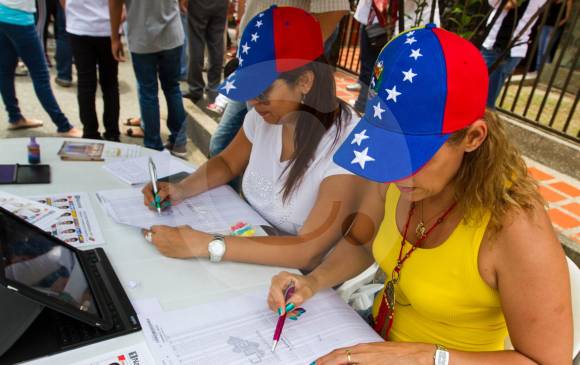 El Consejo Nacional Electoral de Venezuela habilitó recientemente a la Mesa de la Unidad Democrática (MUD) para participar de las próximas elecciones regionales de noviembre. FOTO esteban Vanegas
