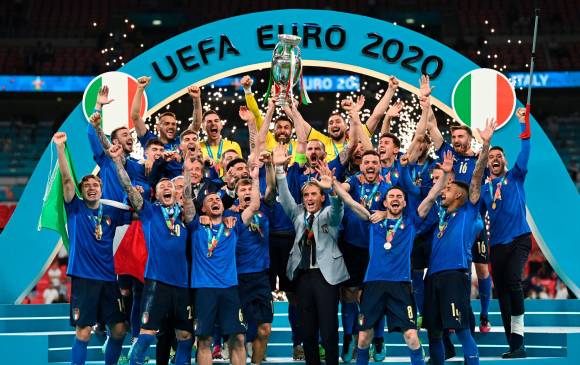 Festejo de Italia, bicampeón. FOTO TWITTER UEFA 