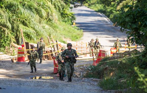 Los controles militares en Catatumbo se redoblan para evitar otro secuestro masivo, como el de este fin de semana (foto detalle ). FOTO Jaime Pérez