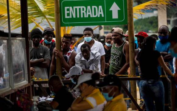El represamiento de migrantes emn Necoclí ha sido una constante este año. FOTO Camilo Suárez