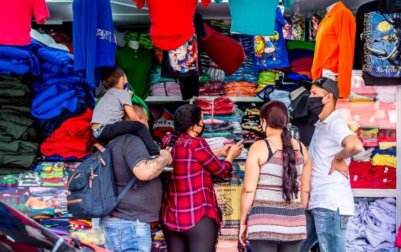 El comercio y el gasto de los hogares, dos protagonistas de la economía colombiana para la recuperación. FOTO Juan Antonio Sánchez