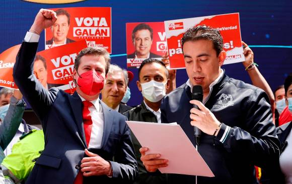 Juan Manuel Galán lanzó críticas al gobierno luego de hacer su inscripción. FOTO EFE-MAURICIO DUEÑAS