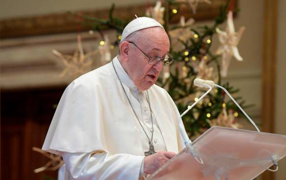 En su mensaje de Navidad, Francisco también oró por América, continente golpeado fuertemente por la pandemia. FOTO AFP