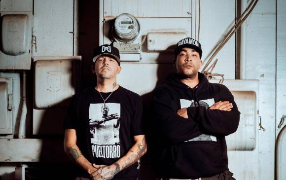 Fotografía cedida por José Raúl Vergara donde aparecen los artistas urbanos puertorriqueños Residente y Don Omar. FOTO EFE 