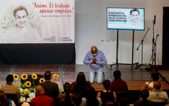 Ángel María Estacio, líder social del Pacífico nariñense, mientras expresaba sus palabras de homenaje a Cerón. FOTO: Manuel Saldarriaga