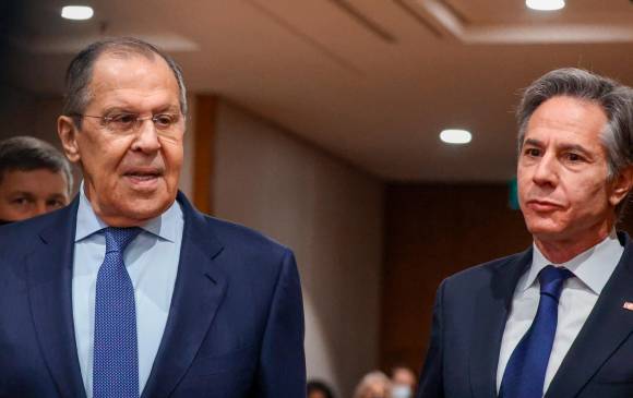 Canciller de Rusia, Sergei Lavrov, y secretario de Estado de Estados Unidos, Anthony Blinken. FOTO: EFE