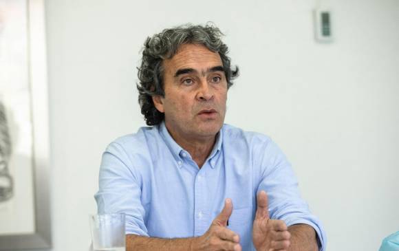 Sergio Fajardo, en entrevista con EL COLOMBIANO, dice que la Fiscalía y la Contraloría se equivocaron al imputarle cargos penales y fiscales, respectivamente, y que lo probará. FOTO Camilo Suárez