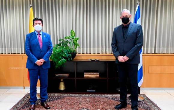 El ministro de Defensa Diego Molano sostuvo un encuentro con su homólogo israelí, Benny Gantz. FOTO TOMADA DE TWITTER @gantzbe