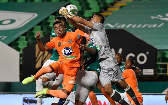 Envigado se trajo un empate en su visita al Cali. FOTO Dimayor