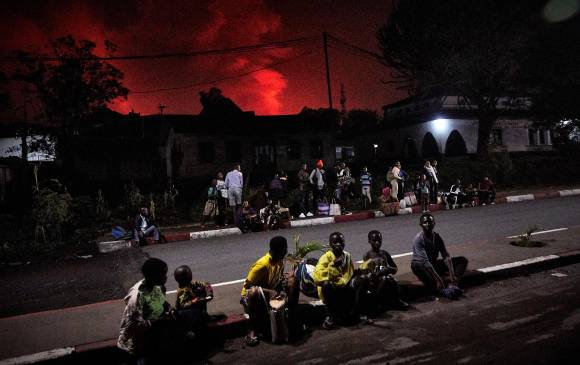 Cerca de 8.000 personas evacuaron la ciudad de Goma cuando se desarrollaba la emergencia. Foto: EFE/EPA/HUGH KINSELLA CUNNINGHAM