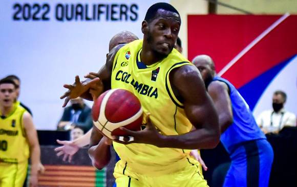 El antioqueño Juan Diego Tello fue una de las figuras de Colombia en la victoria ante Argentina, en el Evangelista Mora de Cali. FOTO CORTESÍA FIBA AMERICAS
