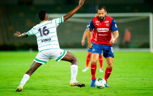 Imagen del uruguayo Mathías Mier en el juego de la noche de este miércoles en Armenia. FOTO Dimayor