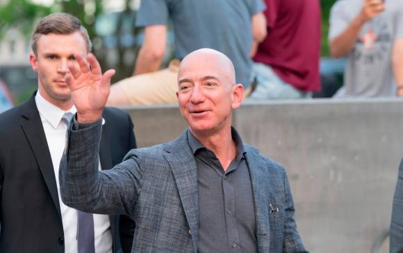 Jeff Bezos es el hombre más rico del mundo, de acuerdo con Forbes. FOTO SSTOCK 