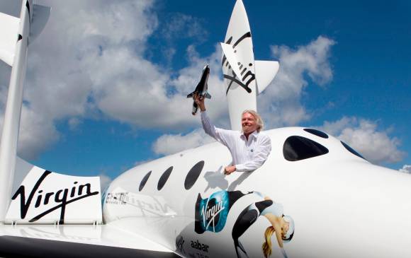 Richard Branson, primer millonario en tripular una nave para llegar al espacio, monetizará esta misma experiencia . FOTO EFE