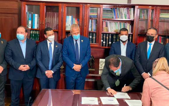 El Congreso de Colombia ya tiene el proyecto de reforma tributaria en su poder, para discutirlo y aprobarlo. FOTO cortesía