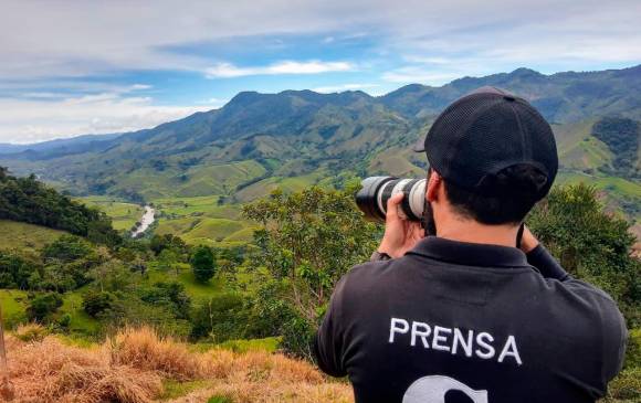 La reportería y la presencia en las regiones es clave en la cobertura periodística. FOTO El Colombiano