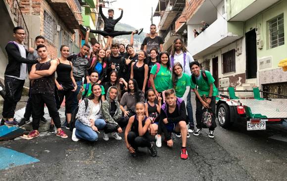 Unión Latina lleva 16 años de funcionamiento. No tienen sede, bailan en la sala de la casa de Machado, pero este año por fin comenzarán a construirla. FOTO cortesía