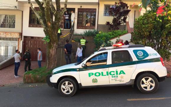 En esta vivienda del barrio Santa Mónica ocurrió el doble homicidio. Al parecer las víctimas estaban sin vida desde la noche anterior. FOTO: EDWIN BUSTAMANTE.