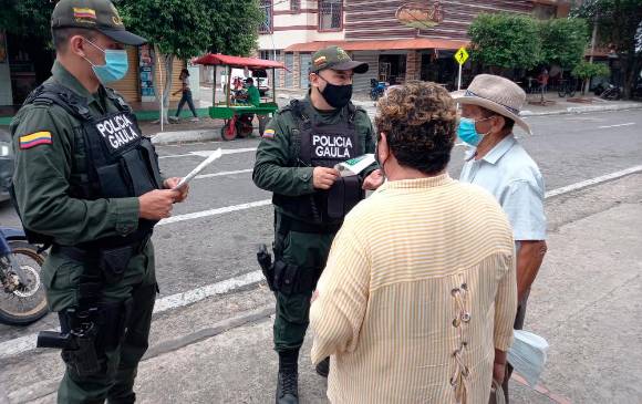 El Gaula está haciendo campañas educativas contra la extorsión en Yopal y los otros municipios amenazados. FOTO Cortesía de la Policía