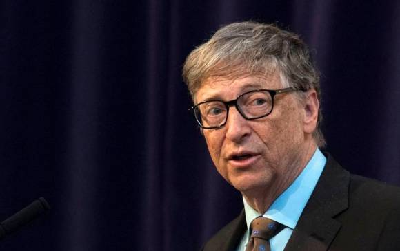 Bill Gates reiteró que no está implicado en nada que tenga que ver con poner chips bajo la piel. FOTO EFE