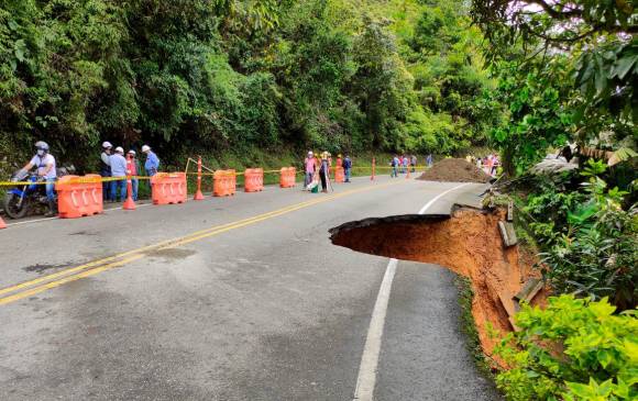 Autopista Medellín - Bogotá permanecerá cerrada por el fin de semana
