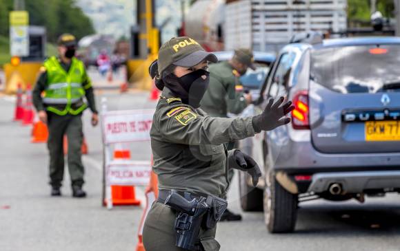 En distintos escenarios, el ministro Diego Molano ha insistido en que la finalidad de la reforma presentada por su cartera es fortalecer a la Policía Nacional. Sin embargo, en el Congreso hacen curso 3 iniciativas más con propósito reformista. FOTO Juan Antonio Sánchez