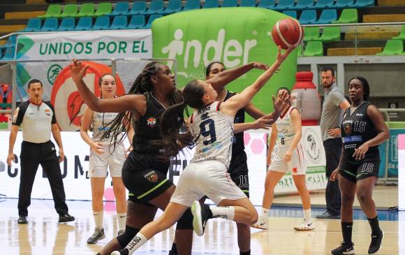 El quinteto Leonas de Medellín se coronó campeón en la anterior Liga Superior de baloncesto que se disputó en la capital de la montaña en el coliseo Iván de Debut. FOTO cortesía inder 