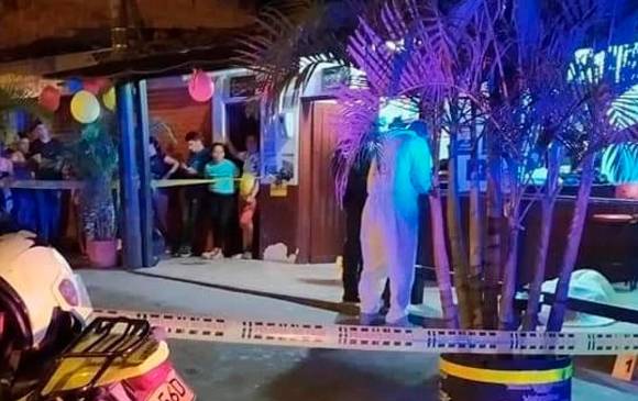 En este establecimiento público del barrio Buga, en el casco urbano de Santa Fe de Antioquia, fue asesinado el minero. FOTO: CORTESÍA DEL PORTAL DENUNCIAS ANTIOQUIA.