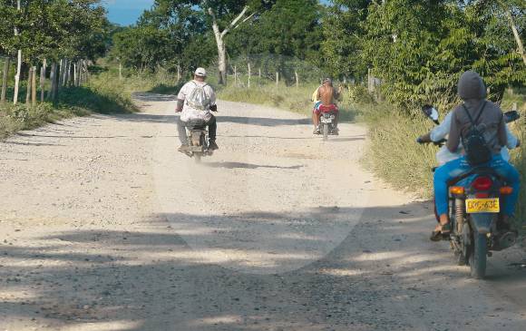 En dos etapas, la conexión El Bagre - Zaragoza y la Troncal de la Paz se hace realidad gracias a la estrategia de obras por impuestos con aportes por $41.000 millones. FOTO manuel saldarriaga