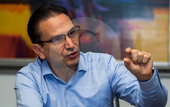 Juan Carlos Mora, presidente de Bancolombia, tiene una mirada más conservadora sobre el crecimiento de la economía en 2022. FOTO Julio César Herrera